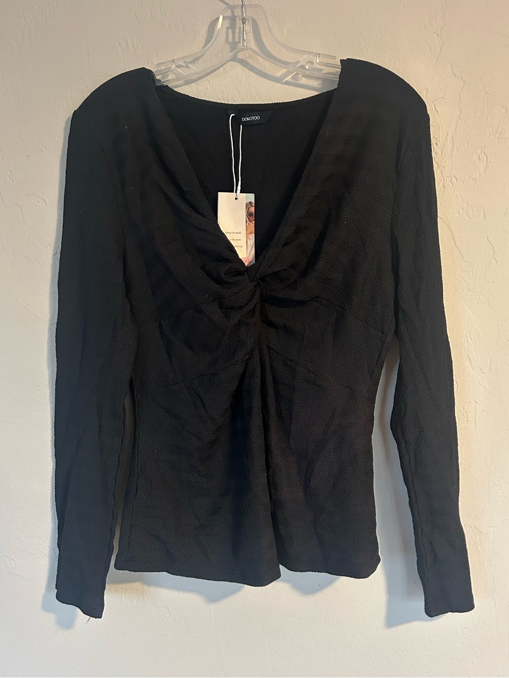 black long sleeve top twisted v-neck Size Large (1710)